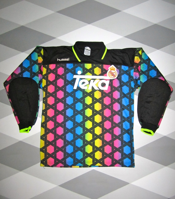 https://dogonthepitch.files.wordpress.com/2014/01/vintage-match-worn-real-madrid-goalkeeper-football-shirt-hummel-1992-very-rare.jpg